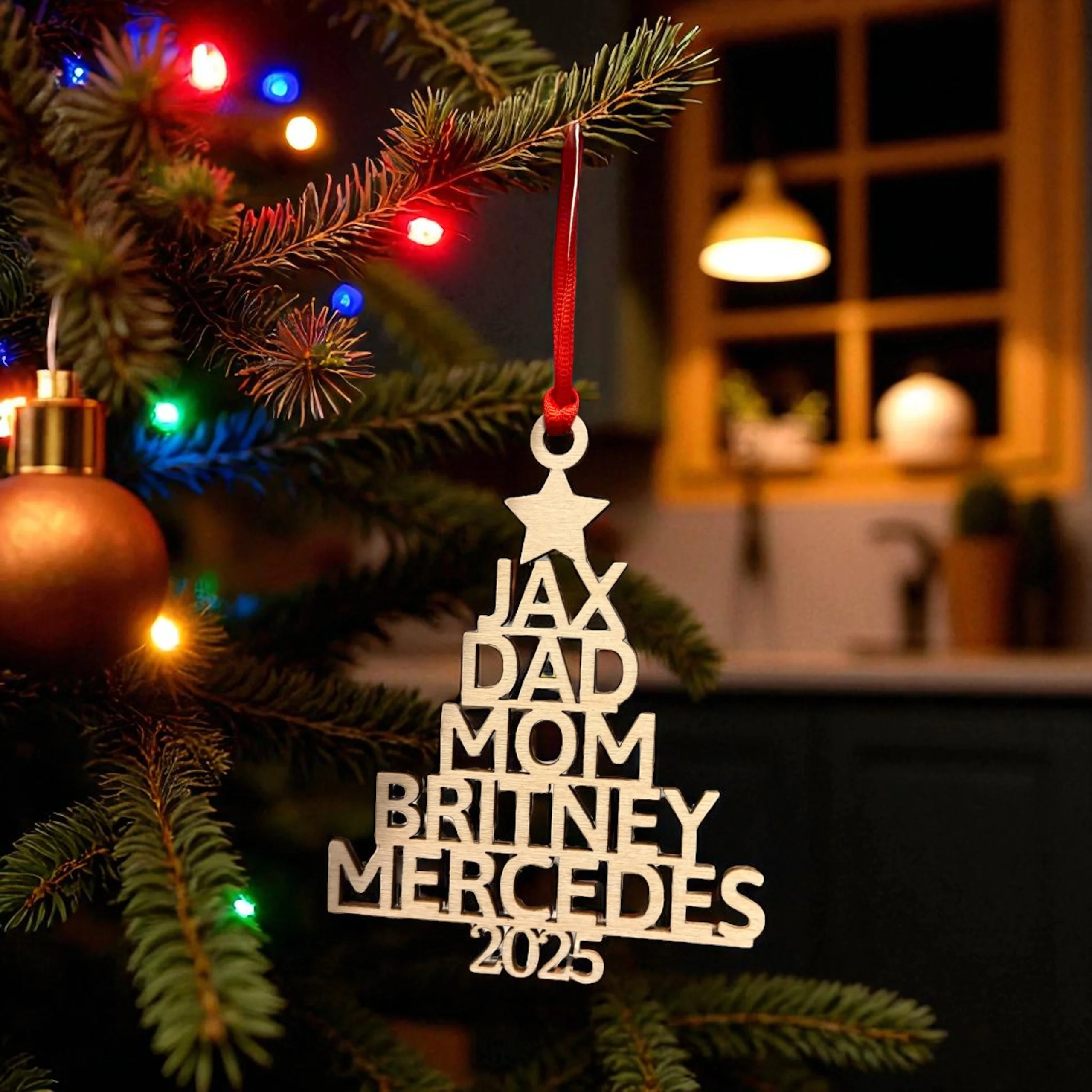 Custom Family Names Christmas Tree Ornament – 2025