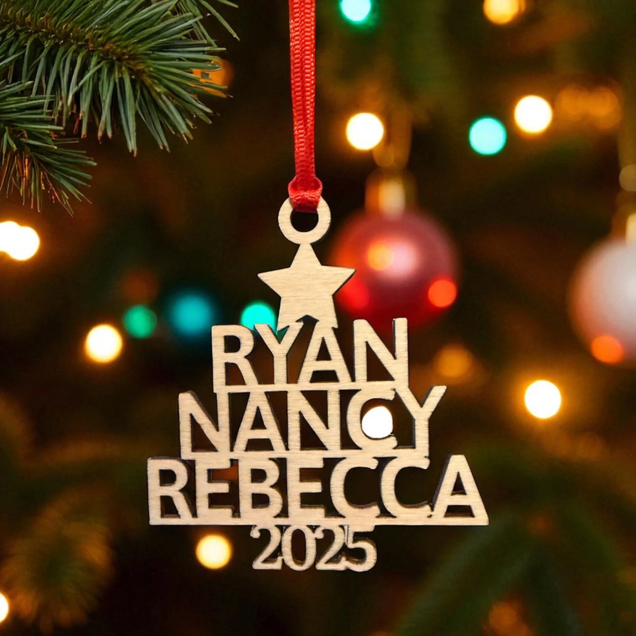 Custom Family Names Christmas Tree Ornament – 2025